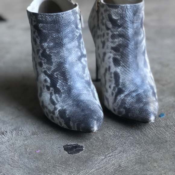 Gucci snake print booties - Picture 3 of 4